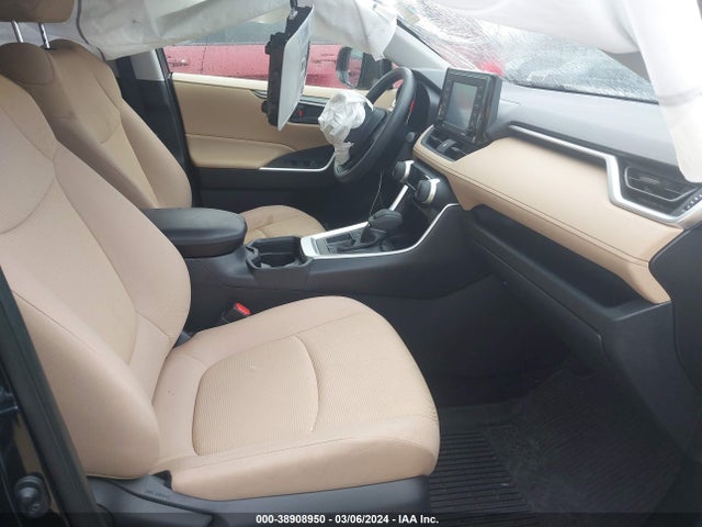 Toyota RAV4 LE 2021 JTMK1RFV9MD062122 Image 5
