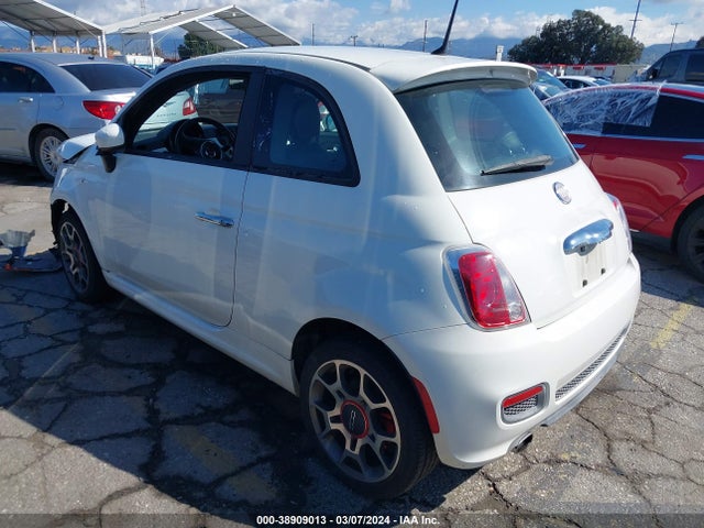 2013 FIAT 500 3C3CFFBR8DT533236 Photo 2