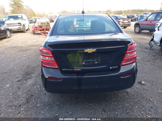 Chevrolet Sonic Premier Auto 2018 1G1JF5SB5J4134360 Image 16