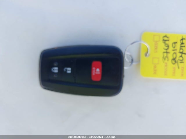 Toyota PRIUS XLE 2019 JTDKARFU5K3101184 Image 11