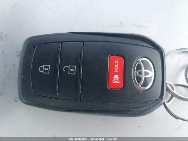 7MUEAAAGXNV001459 Toyota Corolla Cross Xle