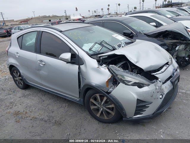2018 JTDKDTB30J1615813 main image