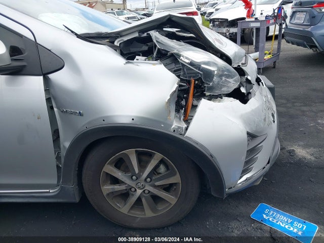 Toyota Prius C One 2018 JTDKDTB30J1615813 Image 22