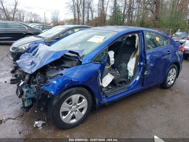 KIA FORTE LX 2017 3KPFK4A73HE039692 Image 2