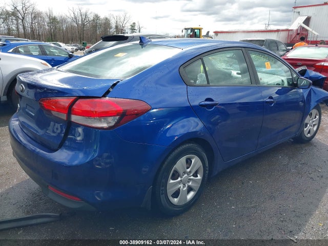 KIA FORTE LX 2017 3KPFK4A73HE039692 Image 4