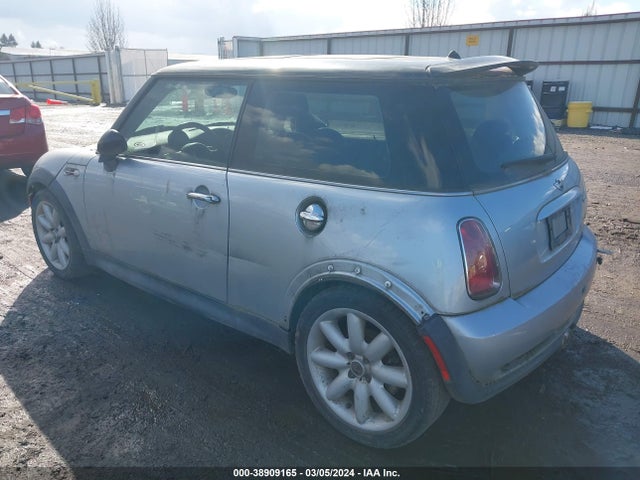 2002 MINI COOPER S WMWRE33412TD55026 Photo 2
