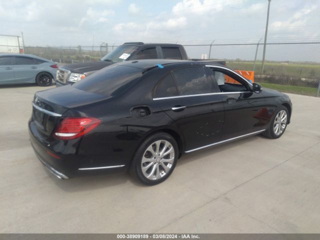 WDDZF4JB2HA079468 Mercedes-Benz E 300