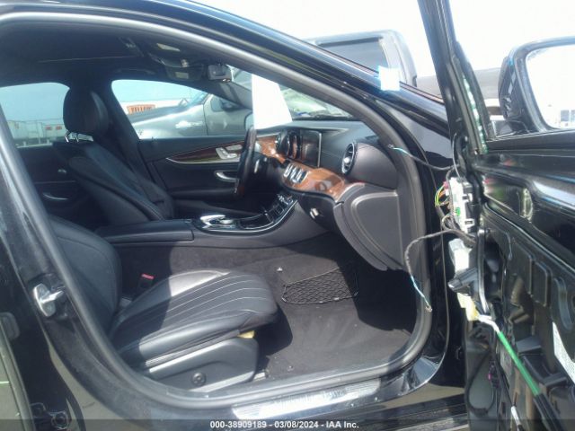 WDDZF4JB2HA079468 Mercedes-Benz E 300
