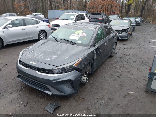 KIA Forte Lxs 2023 3KPF24AD7PE506035 Image 2
