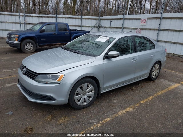 3VWD17AJ2EM244670 Volkswagen Jetta 1.8t Se