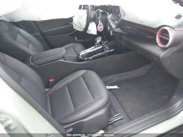 KL77LJE23RC105260 Chevrolet Trax Fwd 2rs