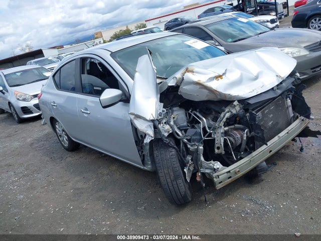 Nissan Versa 1.6 Sv 2015 3N1CN7AP1FL828107 zdjęcie główne