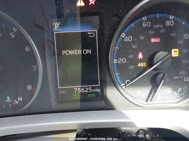 Toyota Rav4 Xle 2018 JTMWFREV2JJ171720 Image 15