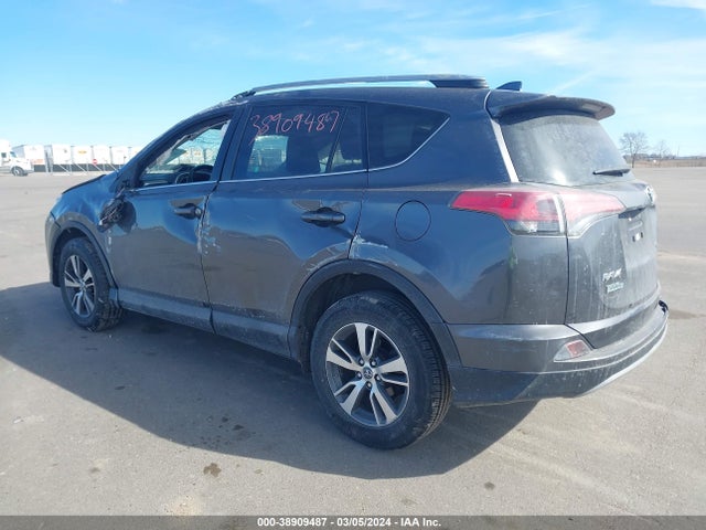 Toyota Rav4 Xle 2018 JTMWFREV2JJ171720 Image 3
