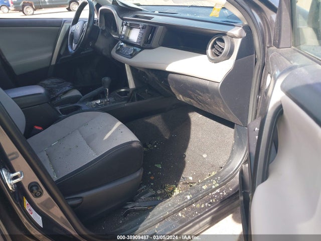 Toyota Rav4 Xle 2018 JTMWFREV2JJ171720 Image 5
