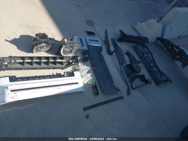 SALEJ7EX5R2266822 Land Rover Defender 110 P300