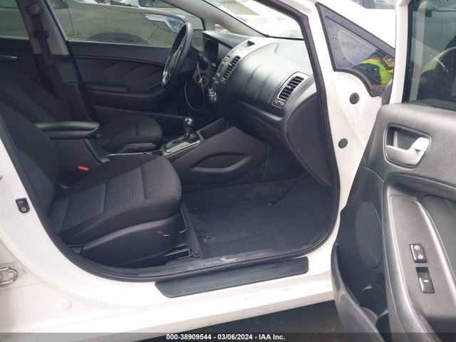 KIA FORTE LX 2017 3KPFK4A78HE040269 Image 5