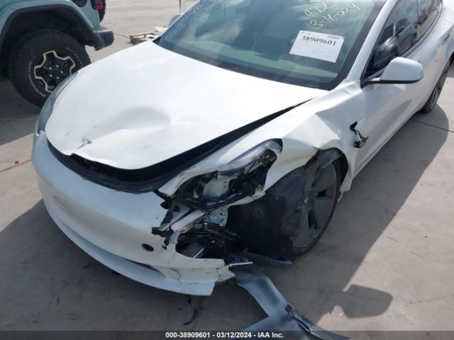 5YJ3E1EA2PF582555 Tesla MODEL 3