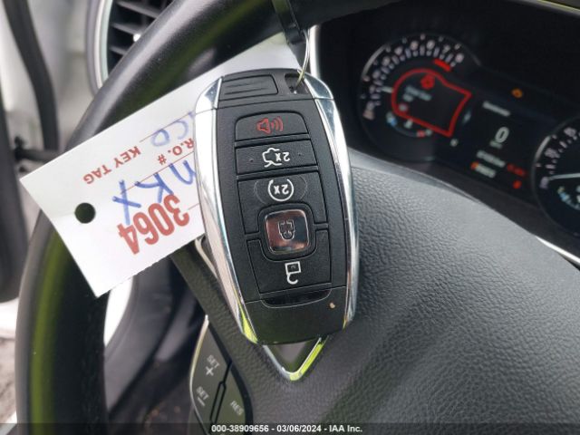 2LMPJ6KR9JBL49958 Lincoln Mkx Select