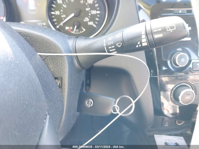 Nissan ROGUE S 2017 KNMAT2MT0HP527339 Image 11