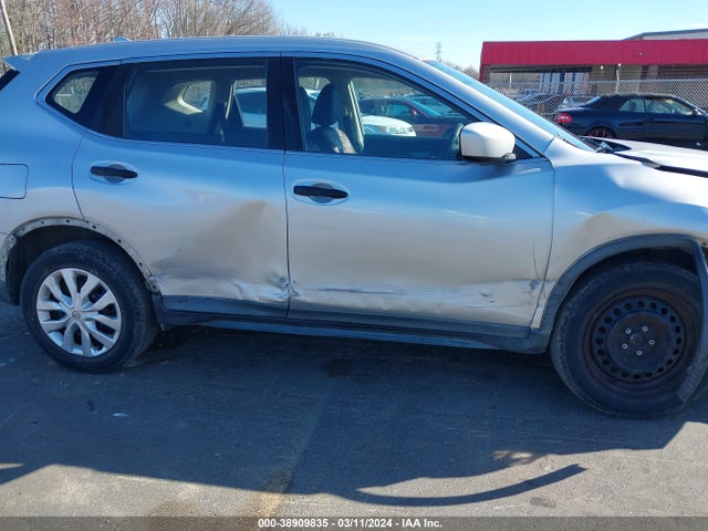 Nissan ROGUE S 2017 KNMAT2MT0HP527339 Image 12