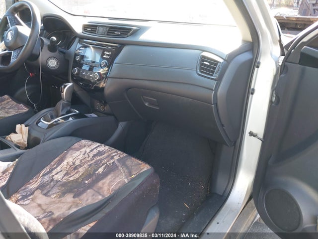 Nissan ROGUE S 2017 KNMAT2MT0HP527339 Image 5