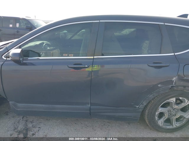 Honda CR-V 2018 7FARW1H88JE046754 Image 14