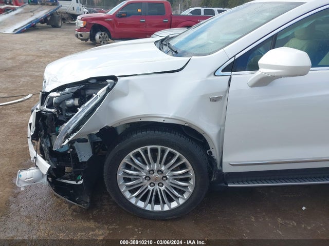 1GYKNCRS3JZ134296 Cadillac XT5 LUXURY