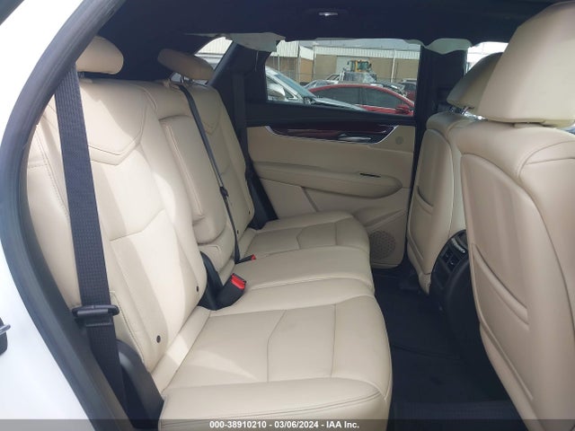 1GYKNCRS3JZ134296 Cadillac XT5 LUXURY