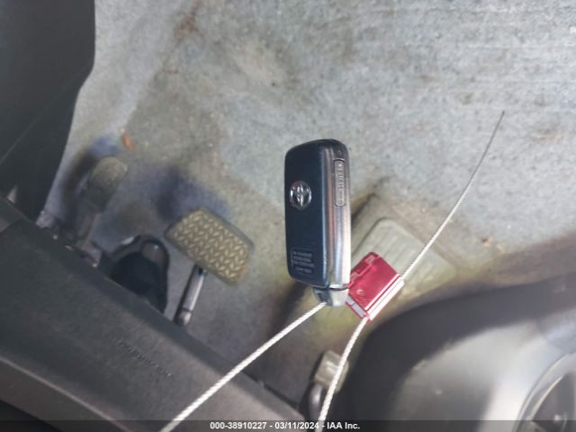 JTDKN3DP0F3069944 Toyota Prius Plug-in Advanced