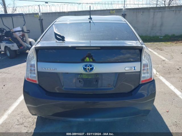 JTDKN3DP0F3069944 Toyota Prius Plug-in Advanced