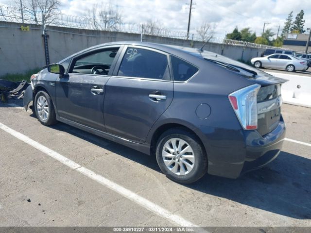 JTDKN3DP0F3069944 Toyota Prius Plug-in Advanced