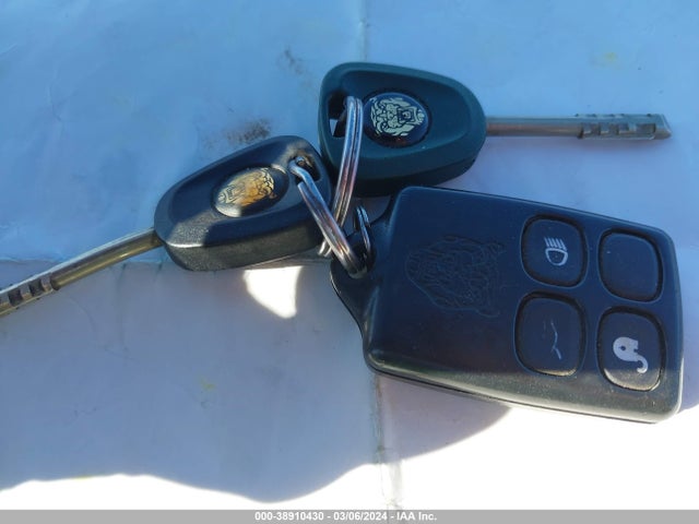 1997 JAGUAR XK8 SAJGX574XVC002510 Photo 10