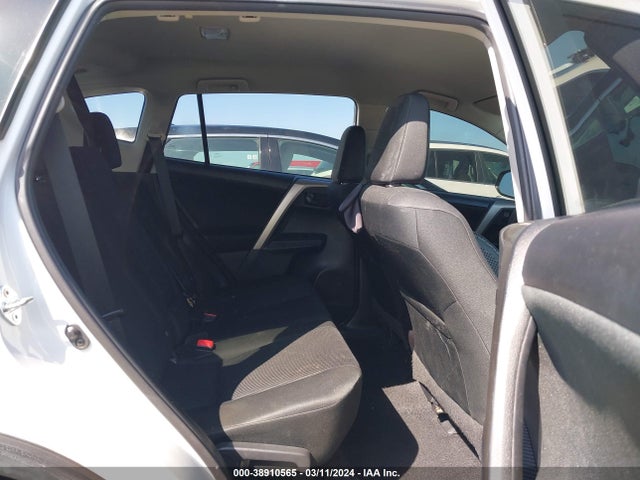 Toyota RAV4 LE 2014 2T3ZFREV3EW085594 Image 8