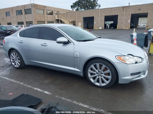 2010 JAGUAR XF SAJWA0GB7ALR61601 Photo 0