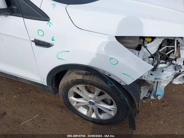 Ford ESCAPE SE 2018 1FMCU0GD8JUD60939 Image 17