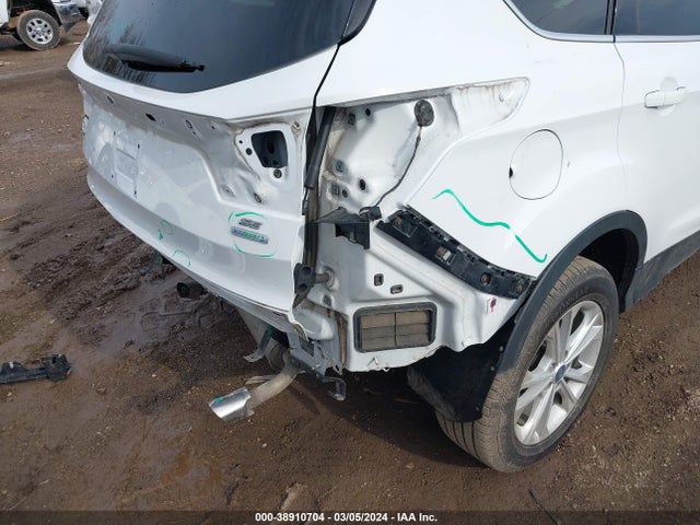 Ford ESCAPE SE 2018 1FMCU0GD8JUD60939 Image 18