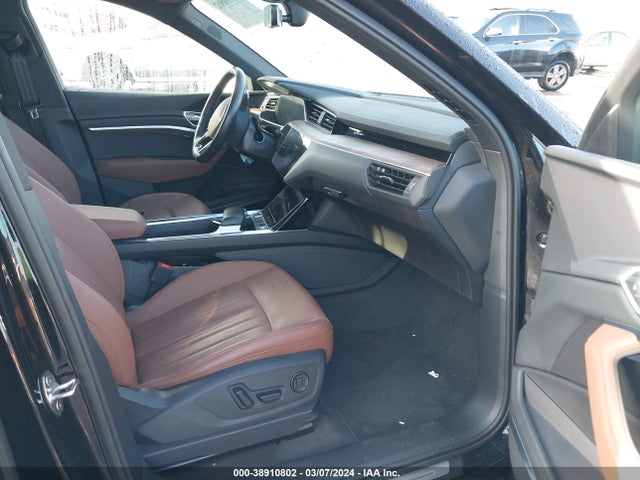 WA1LAAGEXNB022014 Audi E-tron Premium Plus Quattro