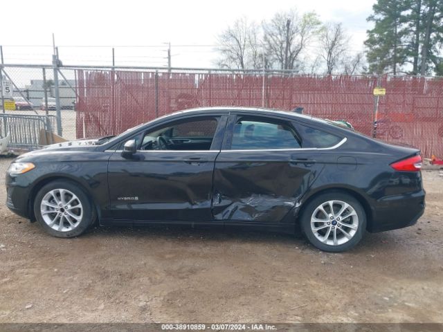 3FA6P0LU3KR224974 Ford Fusion Hybrid Se