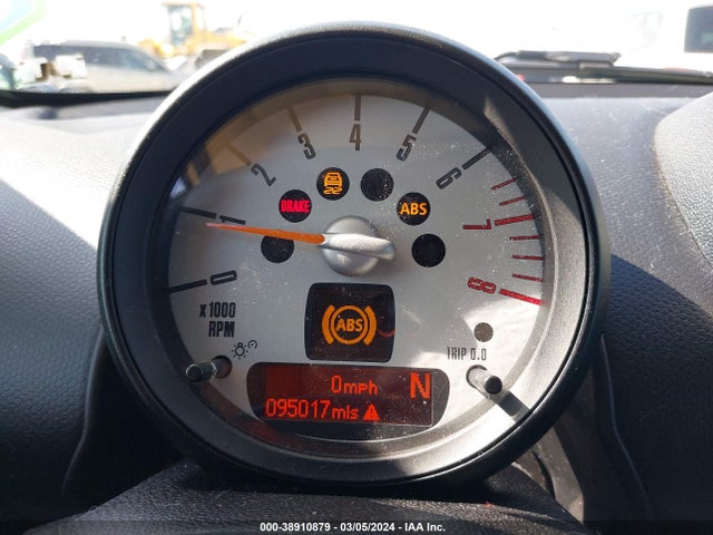 2011 MINI COOPER S COUNTRYMAN WMWZC3C51BWL80423 Photo 6