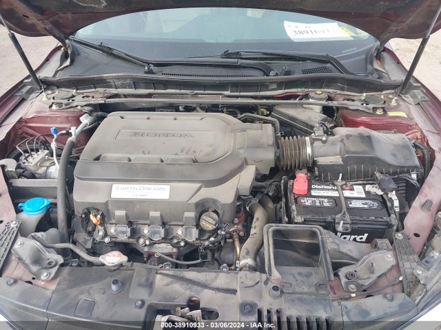 Honda Accord Touring 2016 1HGCR3F91GA030771 Image 10