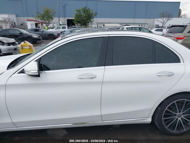 55SWF4JB6FU081952 Mercedes-Benz C 300 Luxury/sport