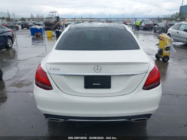 55SWF4JB6FU081952 Mercedes-Benz C 300 Luxury/sport