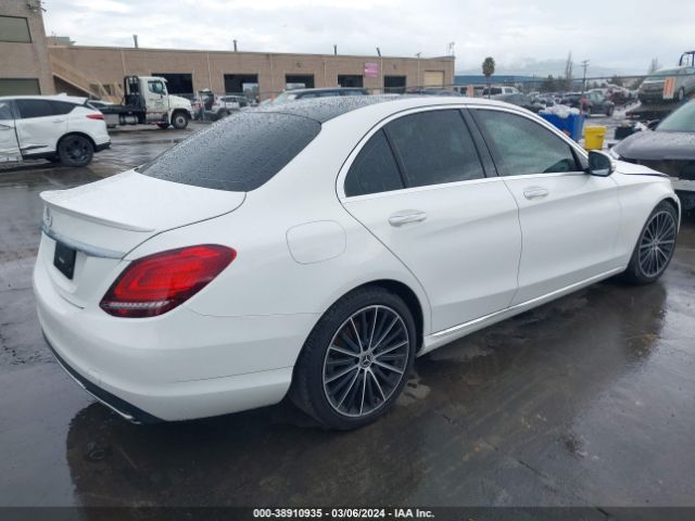 55SWF4JB6FU081952 Mercedes-Benz C 300 Luxury/sport