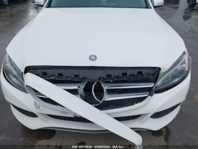 55SWF4JB6FU081952 Mercedes-Benz C 300 Luxury/sport