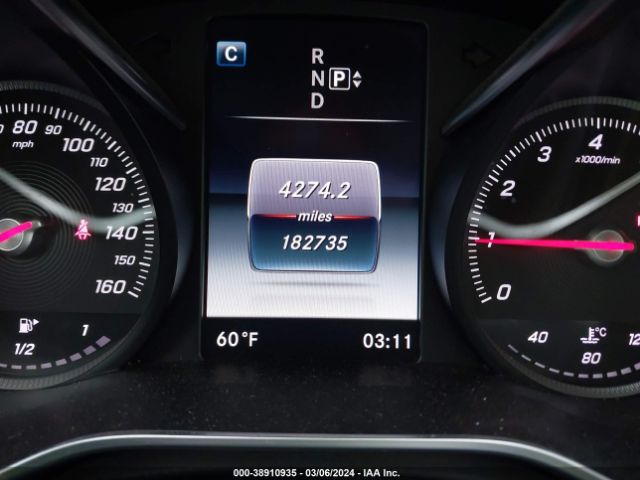 55SWF4JB6FU081952 Mercedes-Benz C 300 Luxury/sport