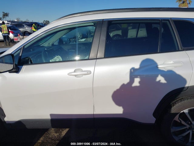 Toyota Corolla Cross Xle 2024 7MUDAABG4RV081941 Image 14