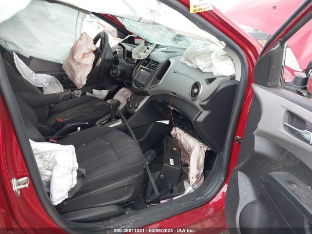 Chevrolet Sonic Lt Auto 2015 1G1JC5SG5F4135326 Image 5