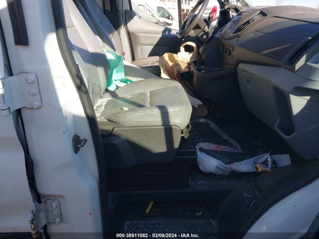 Ford Transit-150 2017 1FTYE9ZM5HKA23532 Image 5