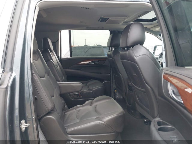 1GYS3HKJXLR172230 Cadillac Escalade Esv 2wd Luxury